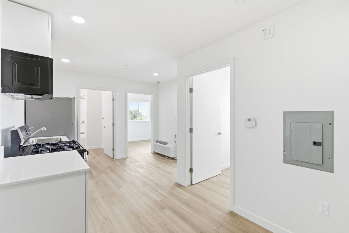 Apartment for rent at 7655 San Pedro St, Los Angeles, CA 90003