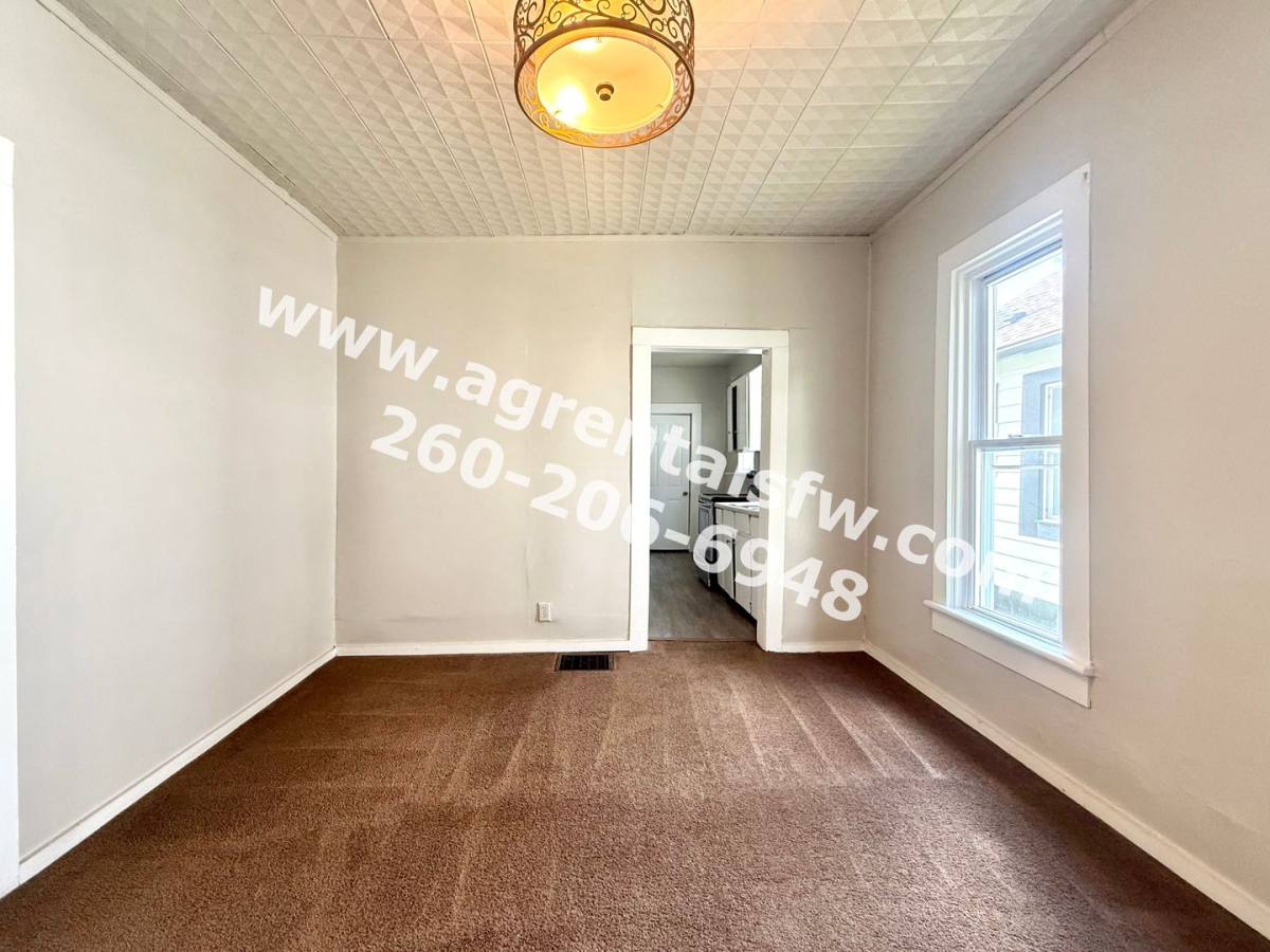 House for rent at 2430 Thompson Ave, Fort Wayne, IN 46807