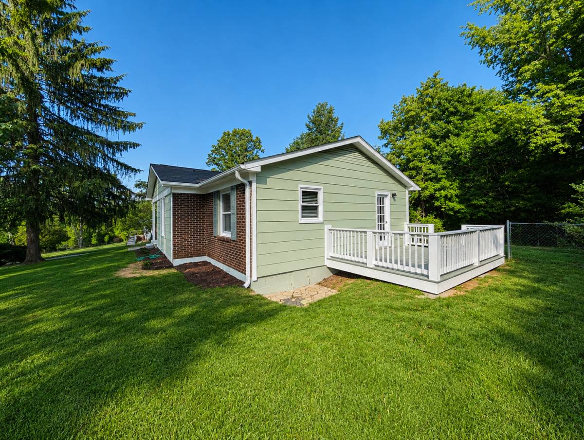 House for rent at 270 Young's Cove Rd, Candler, NC 28715