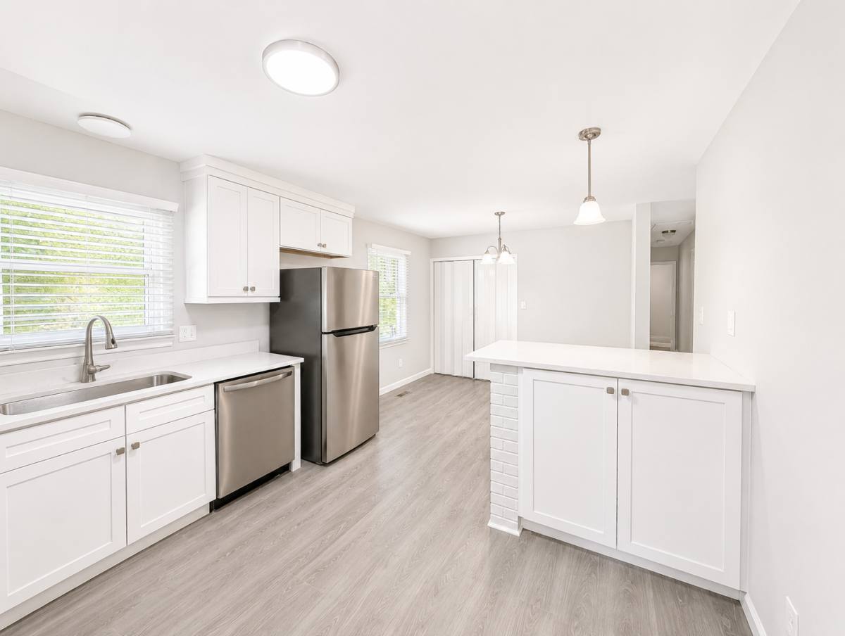 House for rent at 270 Young's Cove Rd, Candler, NC 28715