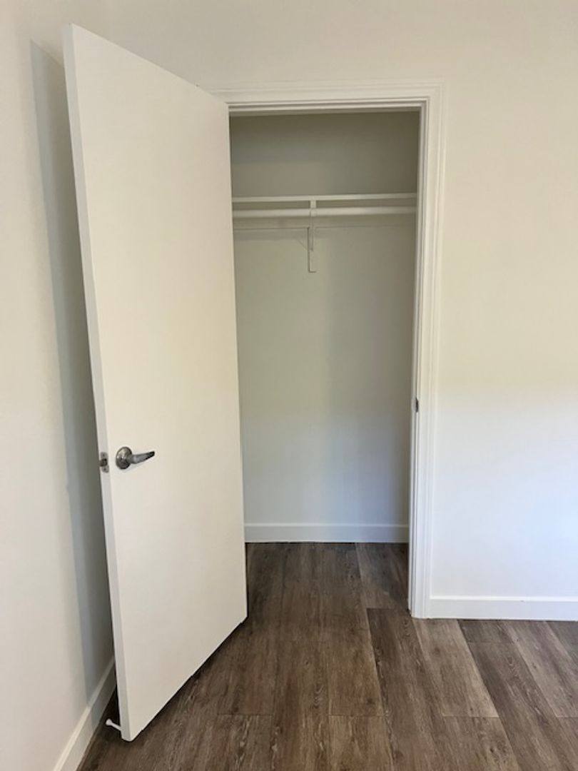 Apartment for rent at 836 W Beach Ave, Inglewood, CA 90302