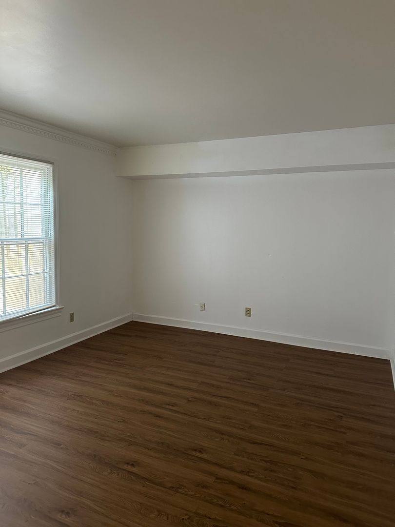 Townhouse for rent at 2800-E Carriage Dr, Winston Salem, NC 27106