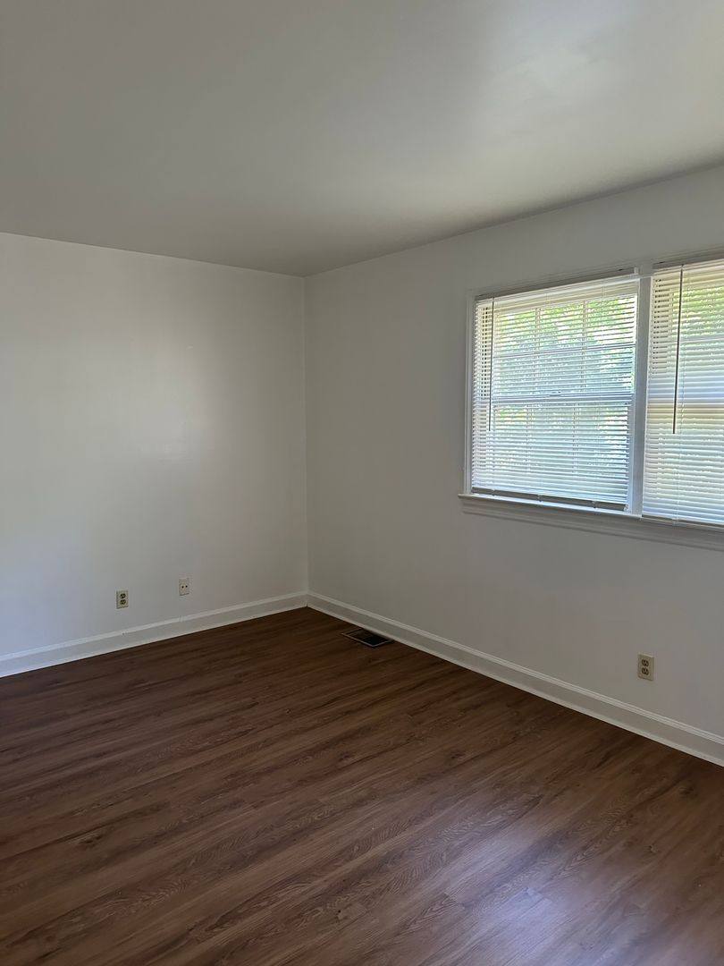 Townhouse for rent at 2800-E Carriage Dr, Winston Salem, NC 27106