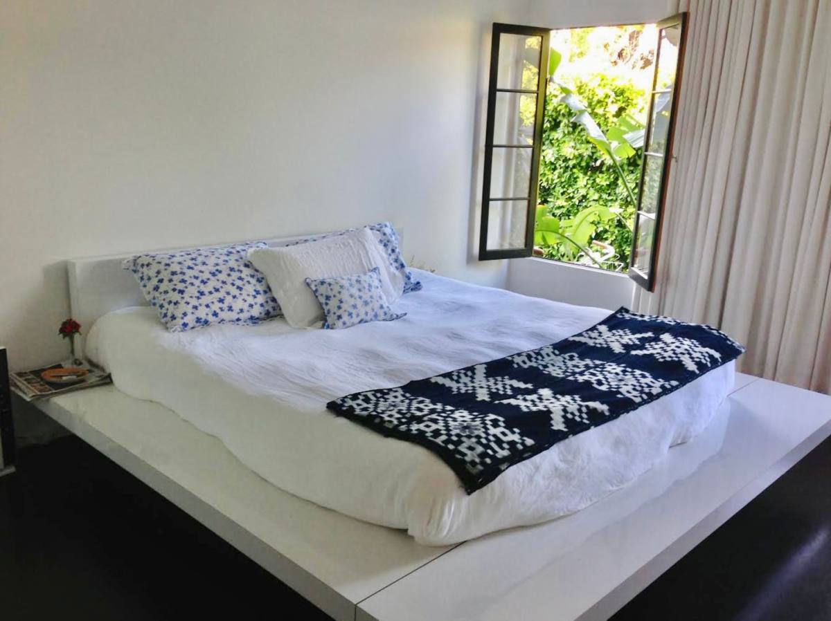 Apartment for rent at 4246 Lexington Ave, Los Angeles, CA 90029
