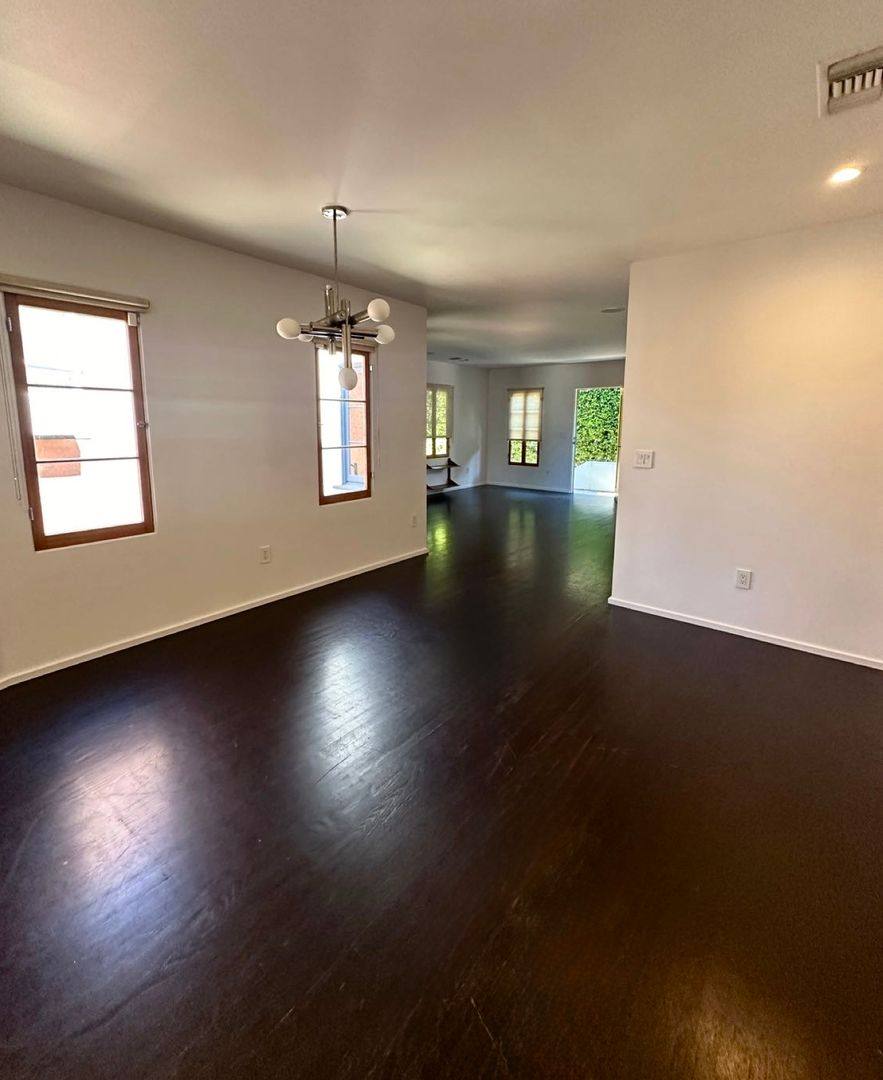 Apartment for rent at 4246 Lexington Ave, Los Angeles, CA 90029