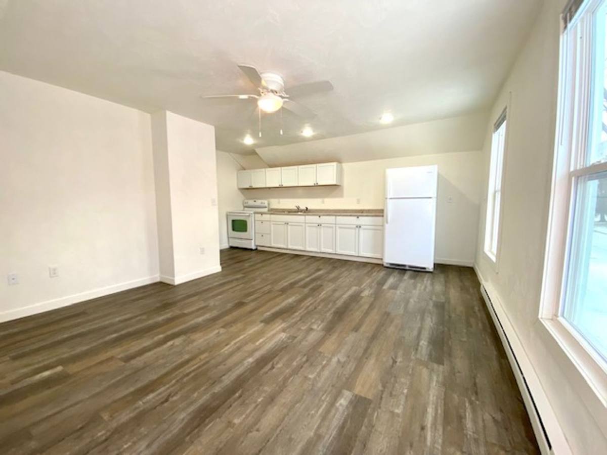 Apartment for rent at 702 Algoma St, New London, WI 54961