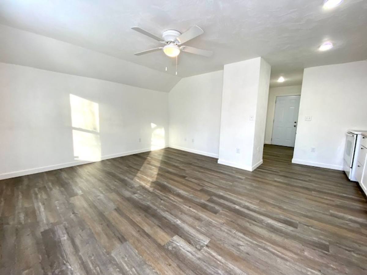 Apartment for rent at 702 Algoma St, New London, WI 54961