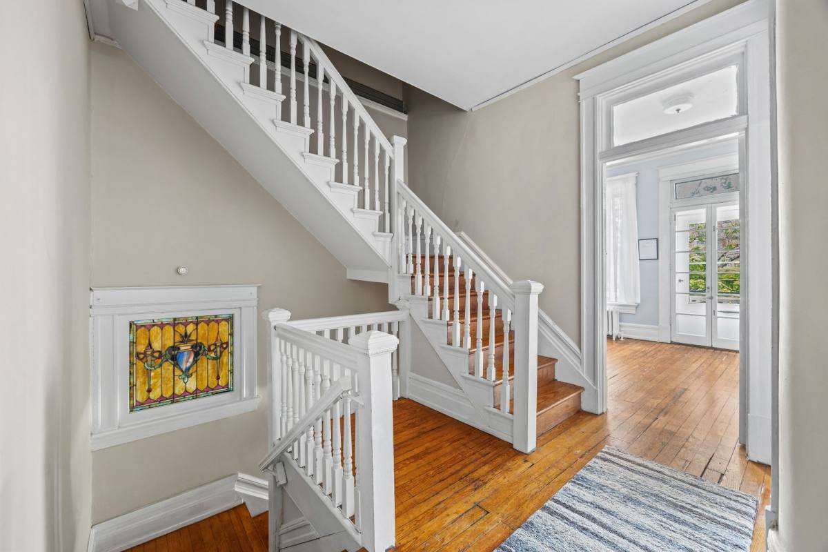 Apartment for rent at 2713 W Grace St, Richmond, VA 23220