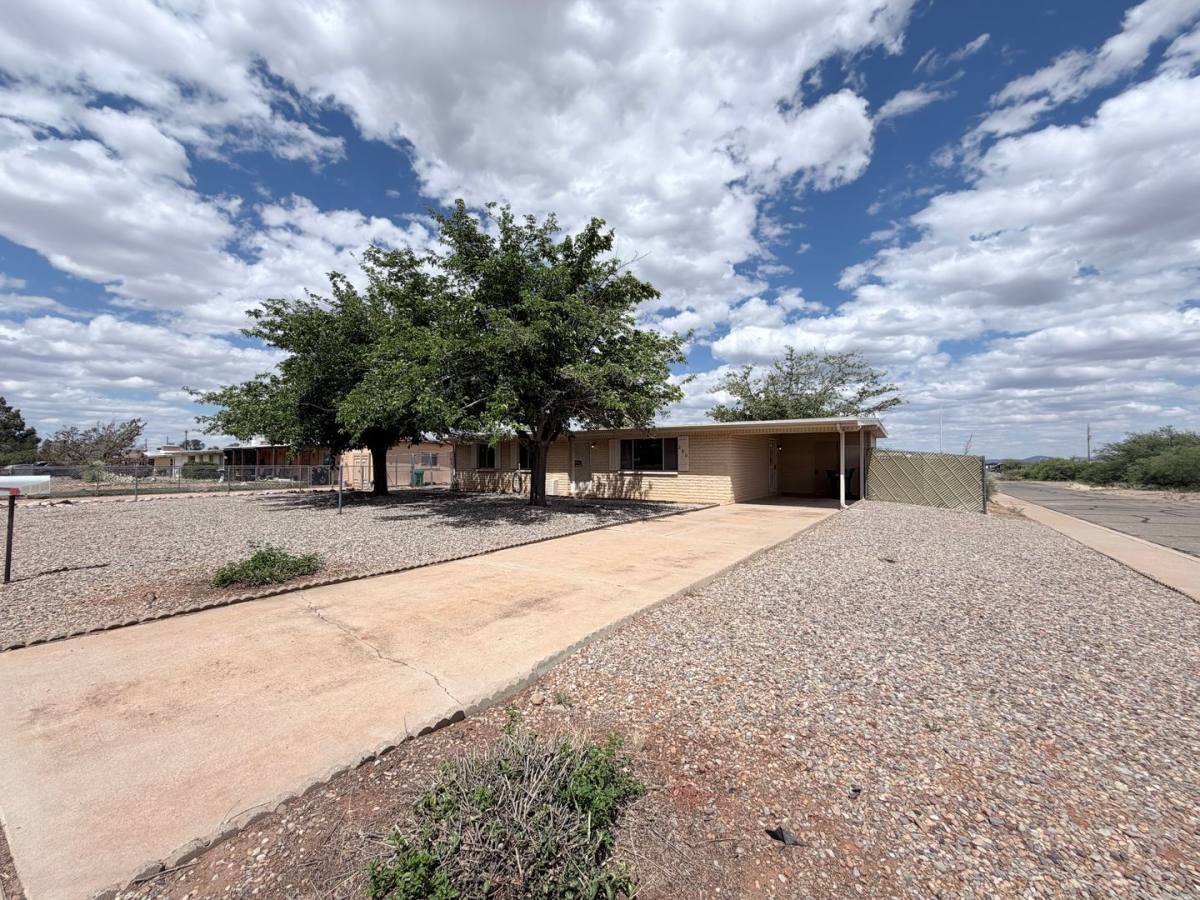 House for rent at 200 Dragoon St, Huachuca City, AZ 85616