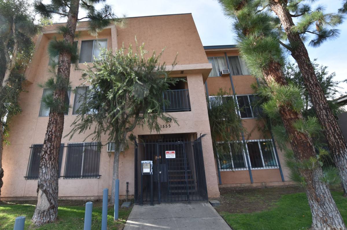 Condo for rent at 1555 S St Andrews Place, Los Angeles, CA 90019