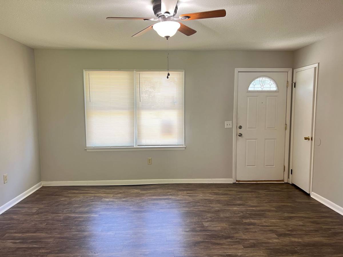 House for rent at 211 Laverne Dr, Warner Robins, GA 31088