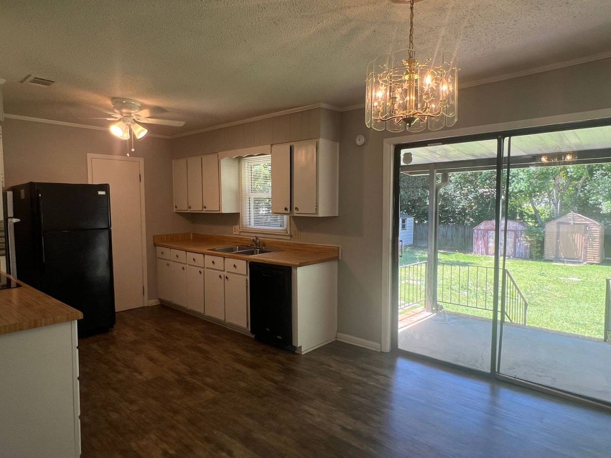 House for rent at 211 Laverne Dr, Warner Robins, GA 31088