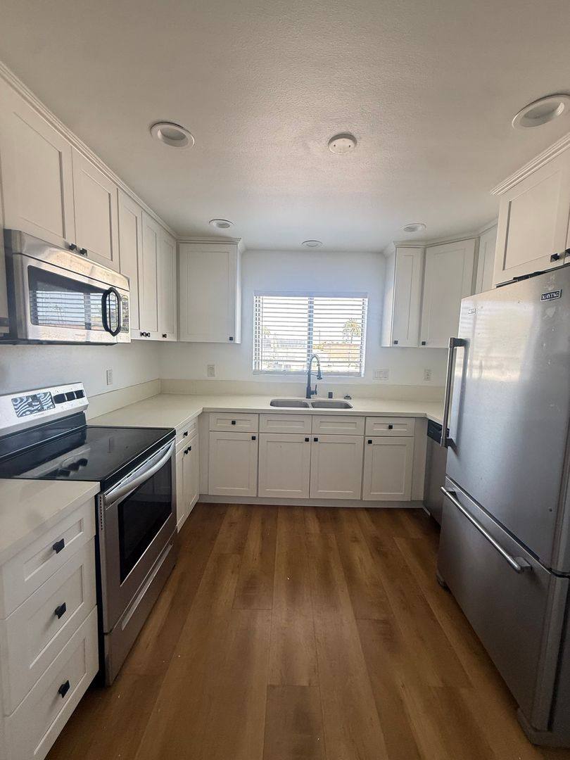 Apartment for rent at 1518 E 3rd St, Long Beach, CA 90802