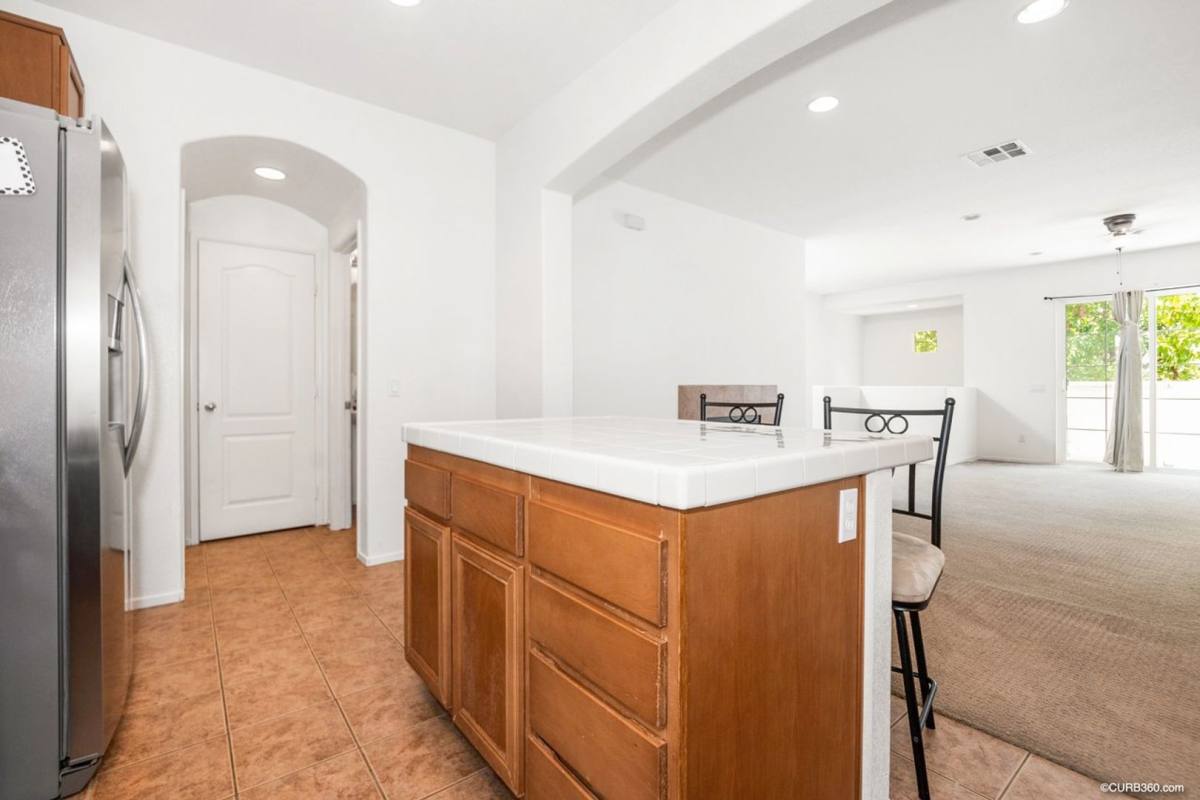 Townhouse for rent at 766 Broadway, Chula Vista, CA 91910