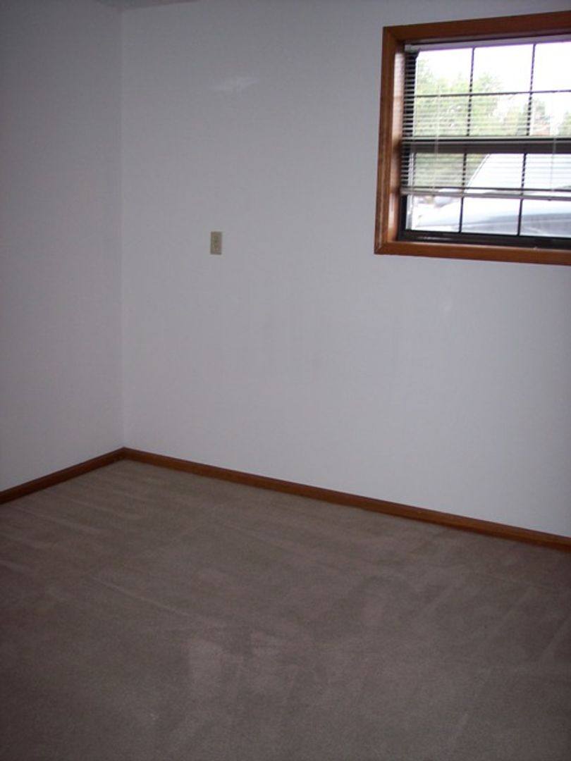 Apartment for rent at 416 Windy Way, Warrensburg, MO 64093