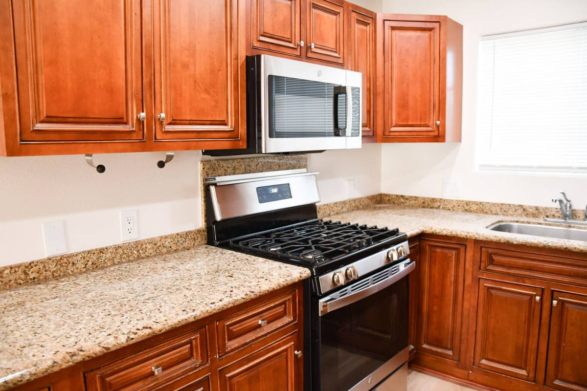Apartment for rent at 388 N Parker, Orange, CA 92868