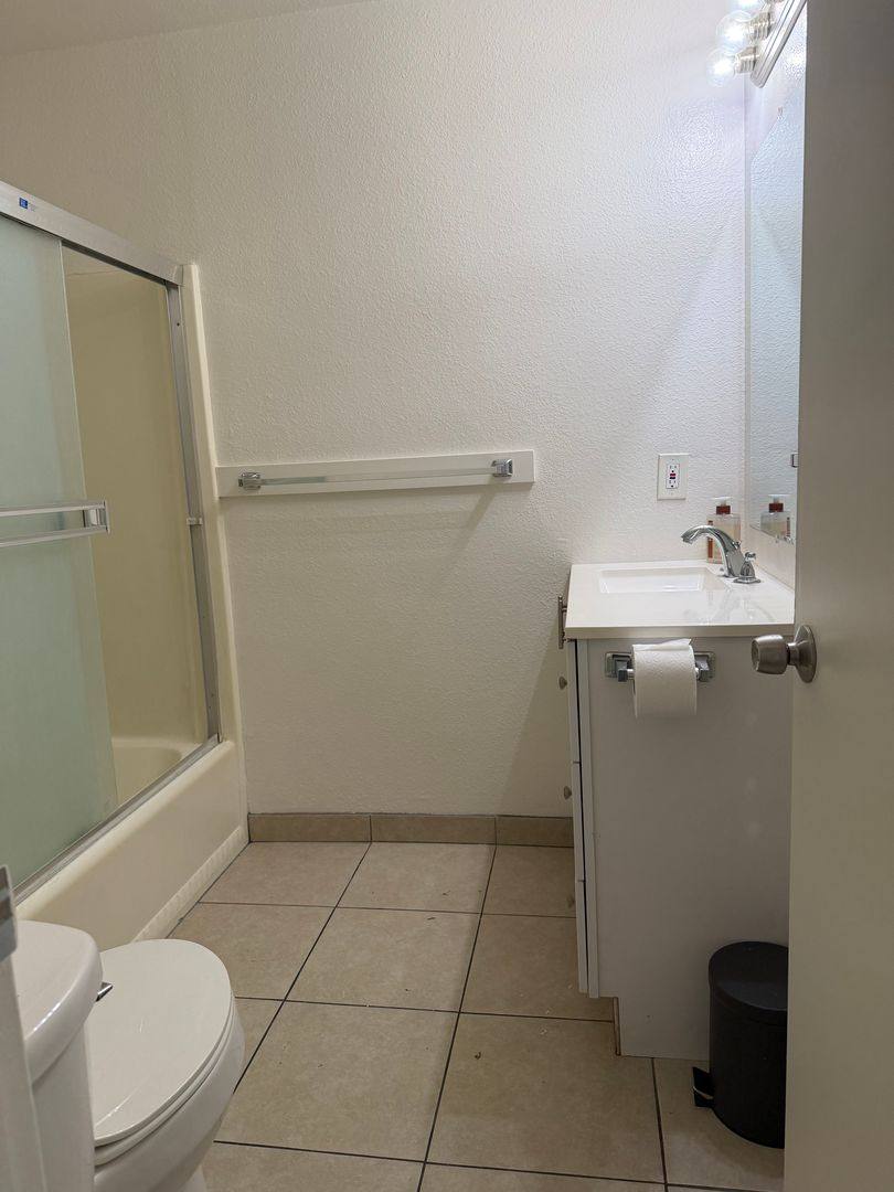 Apartment for rent at 1407 S Ave, Gustine, CA 95322