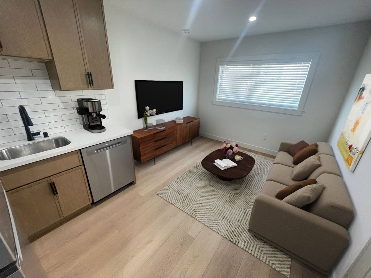 Apartment for rent at 1549 S Westgate Ave, Los Angeles, CA 90025
