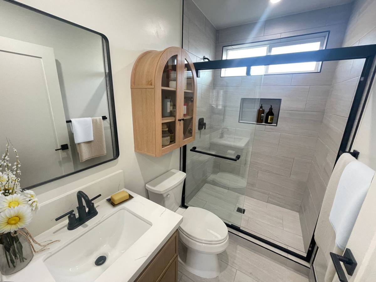 Apartment for rent at 1549 S Westgate Ave, Los Angeles, CA 90025