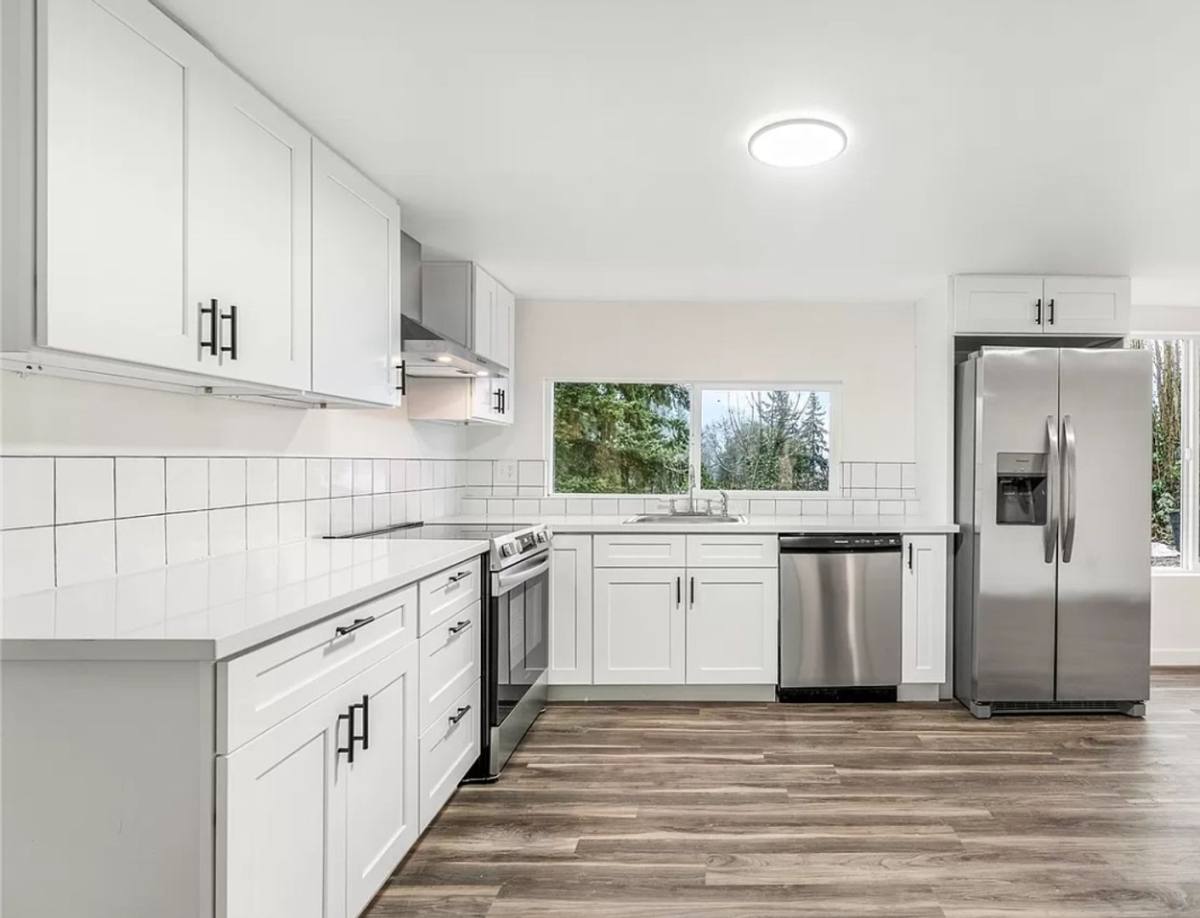 Apartment for rent at 804 806 S Marion Ave, Bremerton, WA 98312