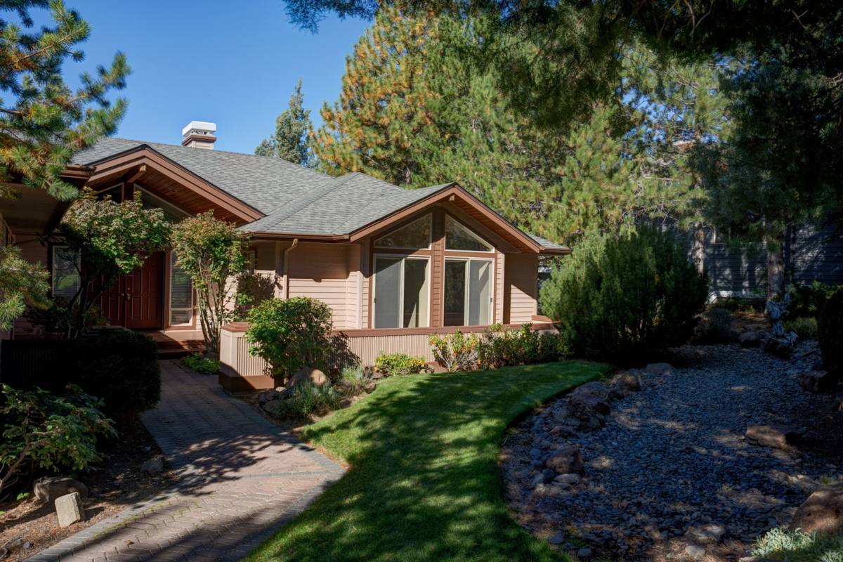 House for rent at 2759 NW Champion Circle, Bend, OR 97703
