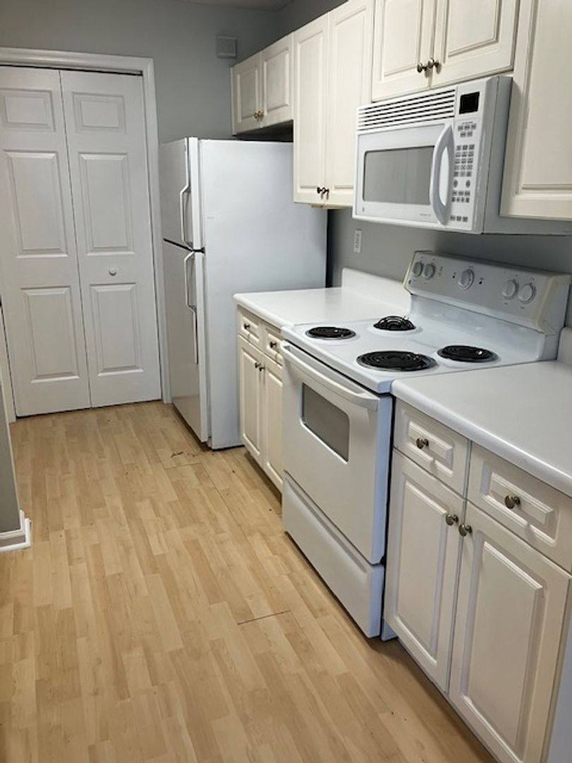 Apartment for rent at 901-K Litchfield Way, Wilmington, NC 28405