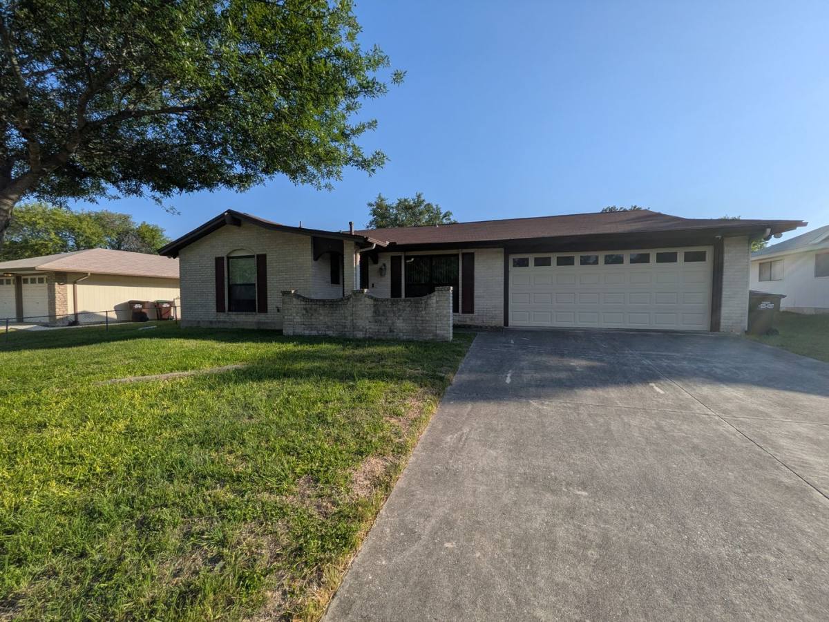 House for rent at 6618 Cloverbend St, San Antonio, TX 78238