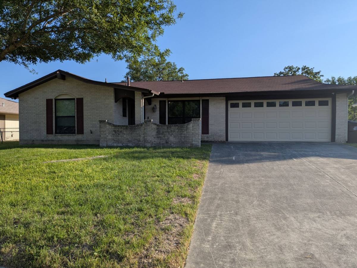 House for rent at 6618 Cloverbend St, San Antonio, TX 78238