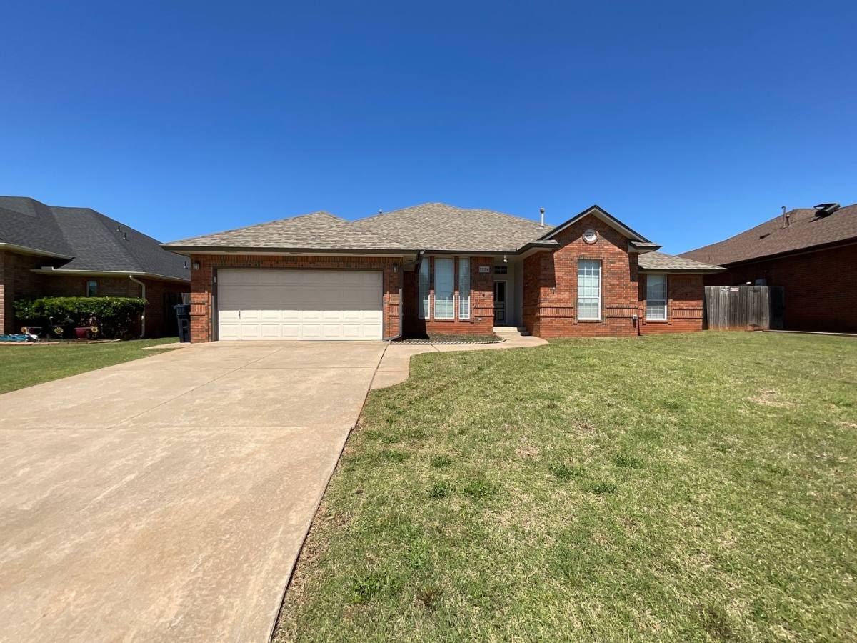 House for rent at 5524 Woodmont Dr, Oklahoma City, OK 73135