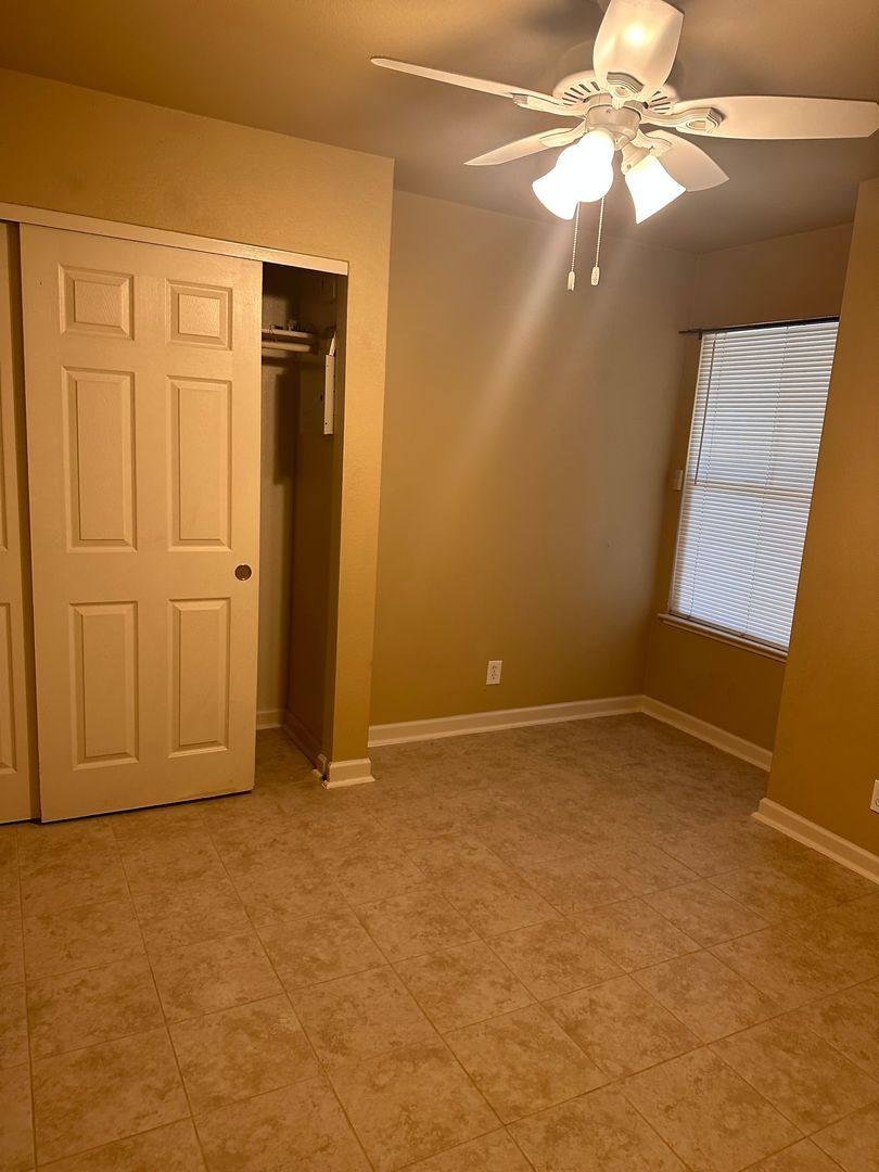 House for rent at 1163 E Springer Dr, Turlock, CA 95382