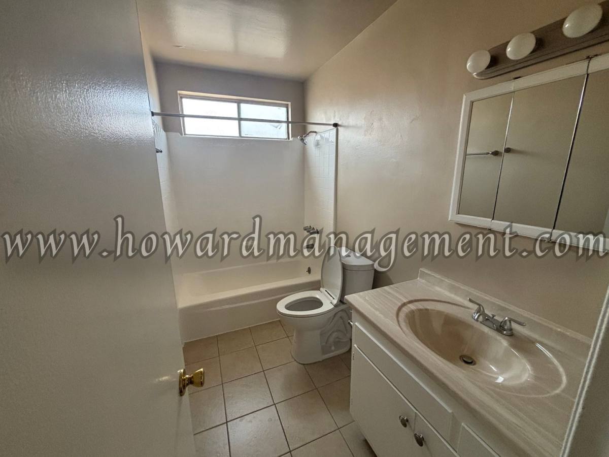 Apartment for rent at 1005 Hill St, Santa Monica, CA 90405