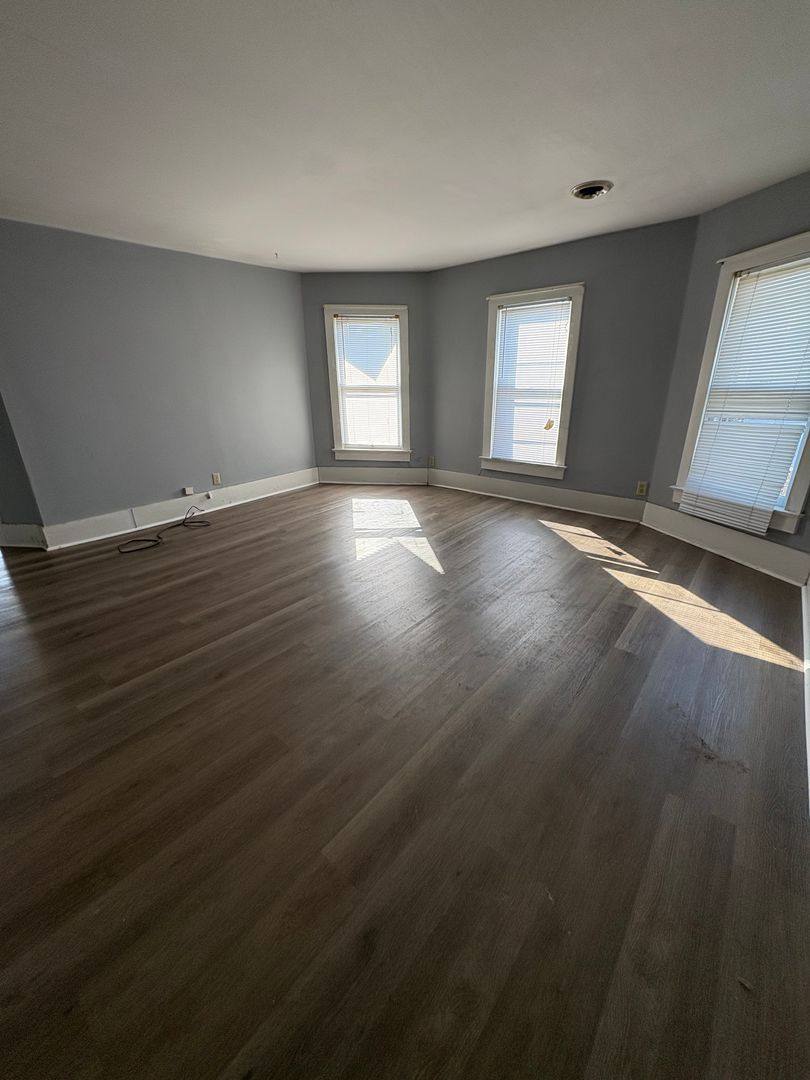 Apartment for rent at 1345 Avon St, La Crosse, WI 54603