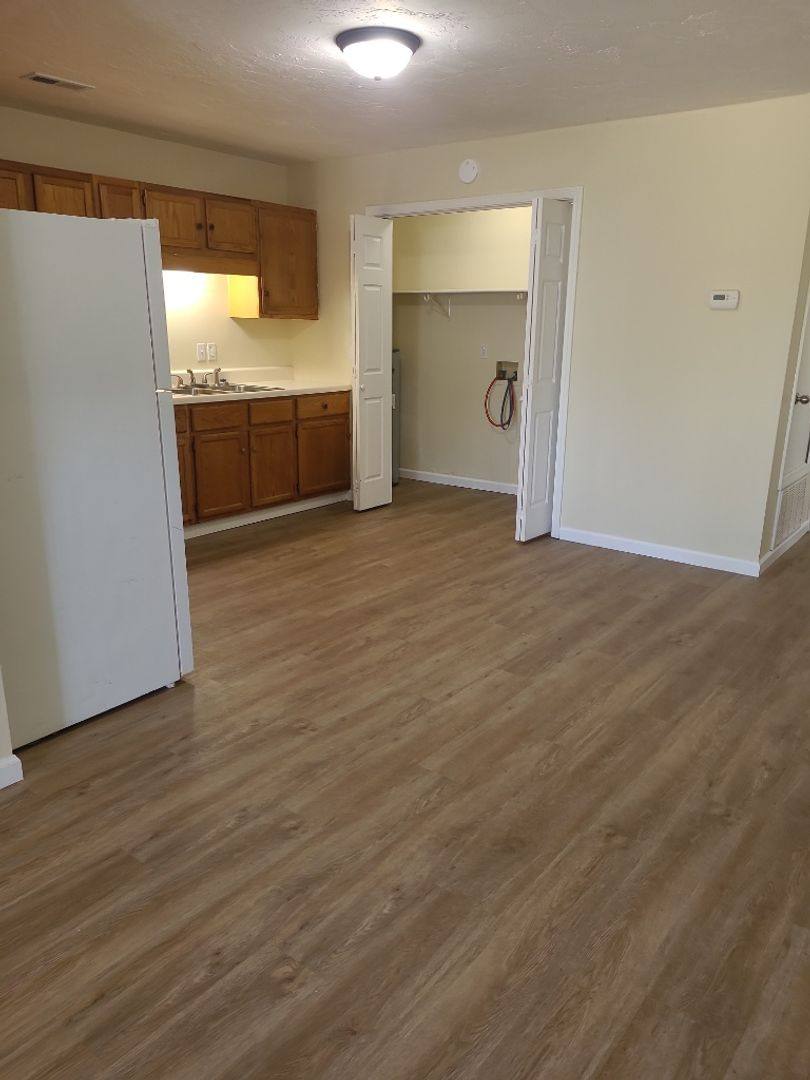 Apartment for rent at 975 E Margaret St, Piggott, AR 72454