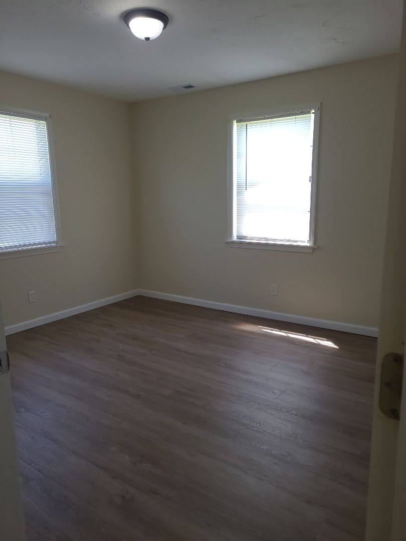 Apartment for rent at 975 E Margaret St, Piggott, AR 72454