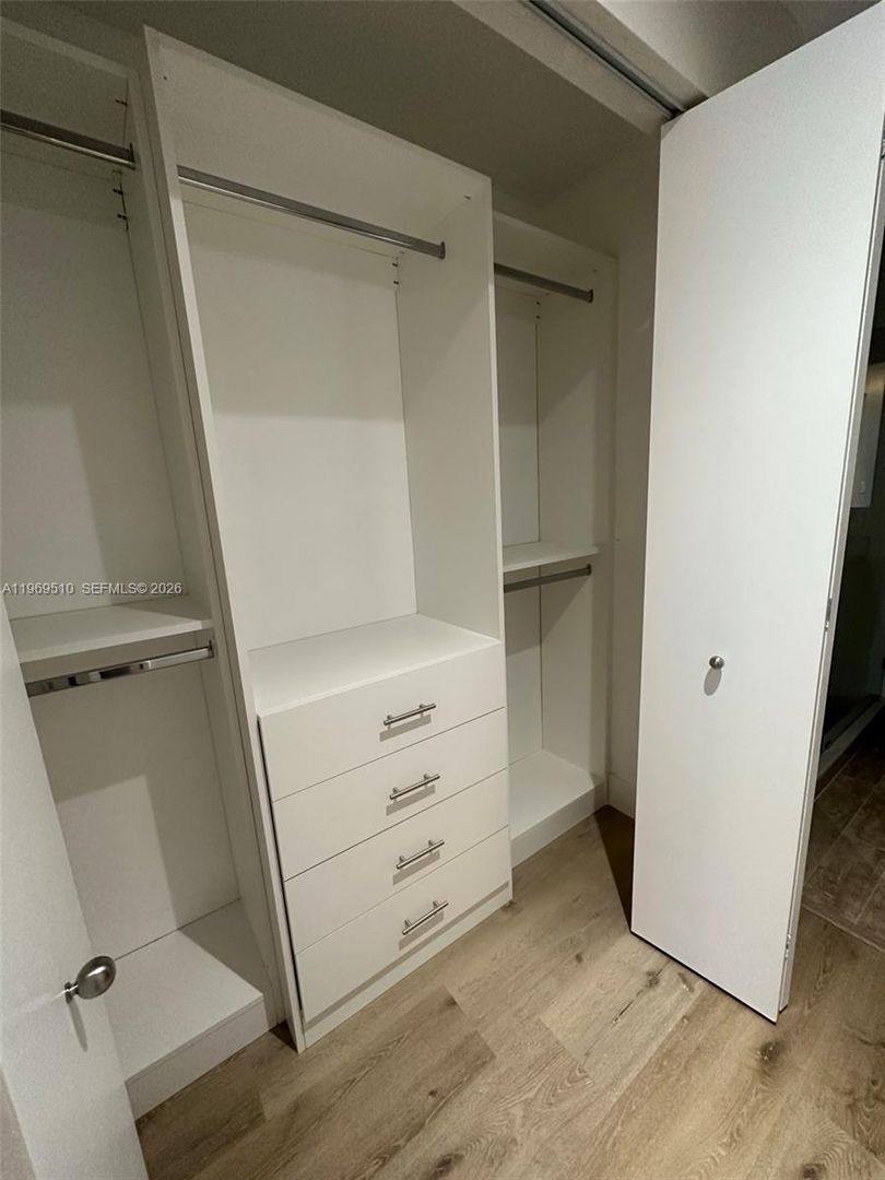 House for rent at 801 Brickell Key Blvd, Miami, FL 33131