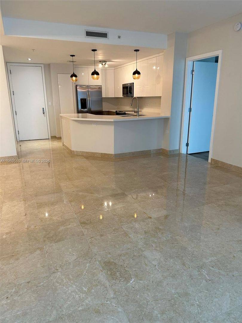 House for rent at 801 Brickell Key Blvd, Miami, FL 33131