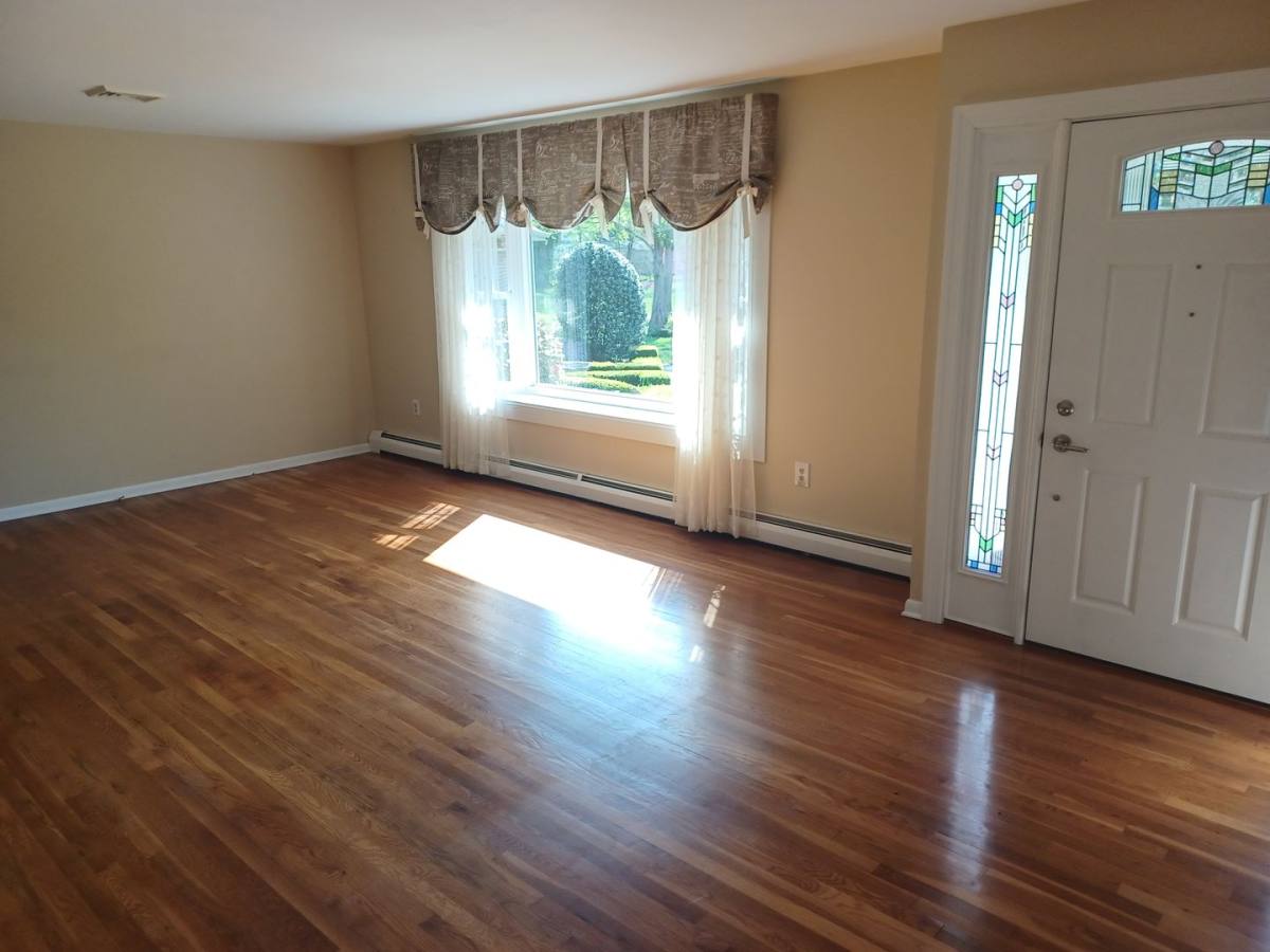 24 S Edgewater Ave, Morrisville, PA 19067 - House for Rent - Image 4