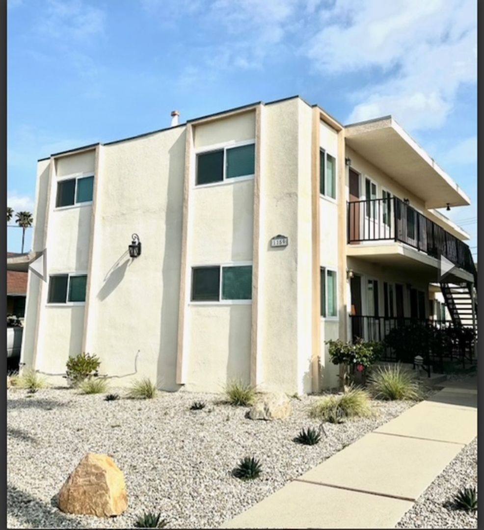Apartment for rent at 1159 E Meta St, Ventura, CA 93001