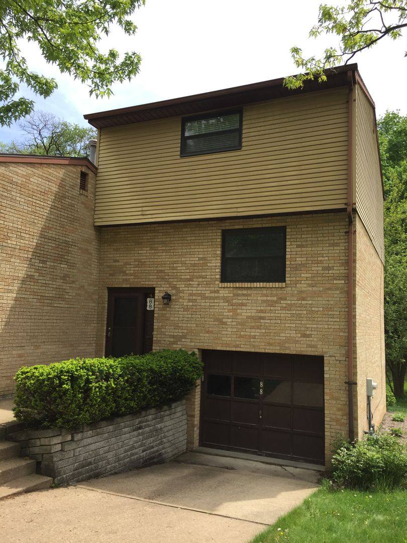 88 Locust Ridge Dr, Pittsburgh, PA 15209