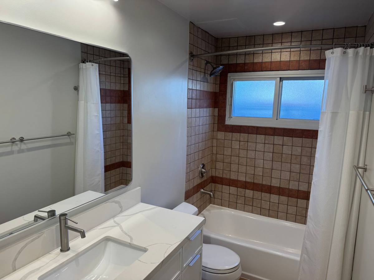 Apartment for rent at 124 Rees St, Playa Del Rey, CA 90293