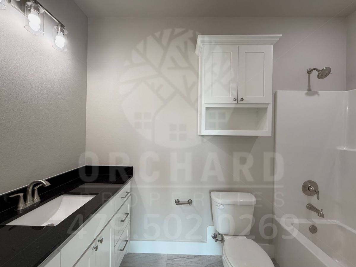 Apartment for rent at 2007 E Brookview Dr, Siloam Springs, AR 72761