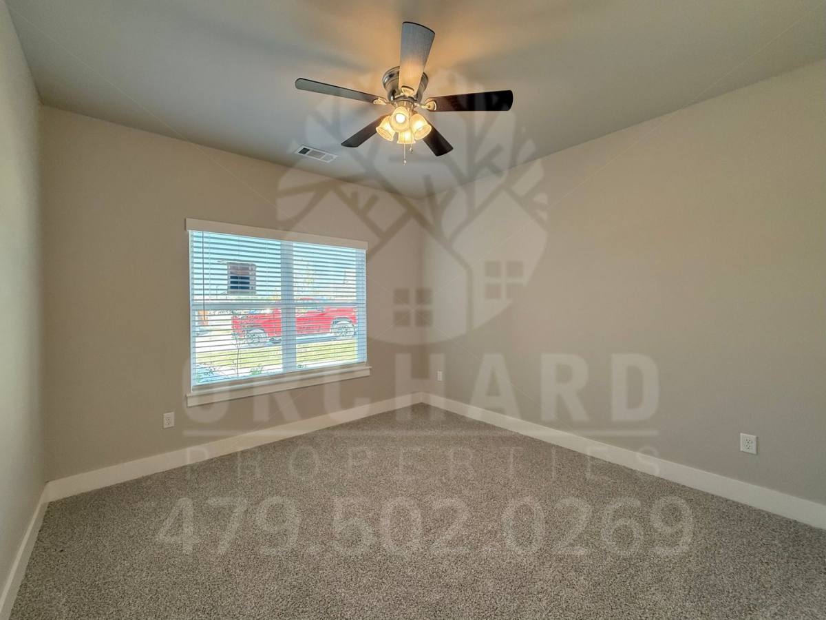Apartment for rent at 2007 E Brookview Dr, Siloam Springs, AR 72761