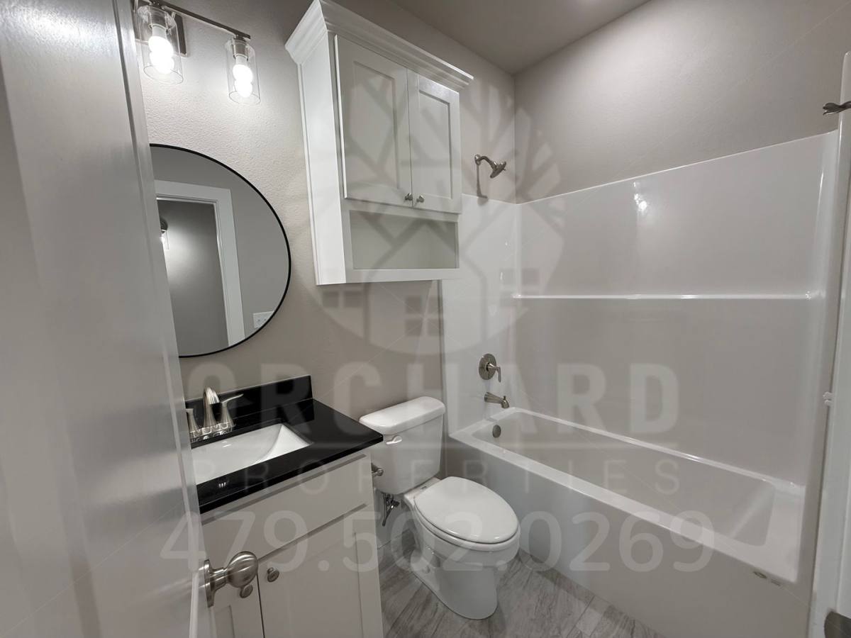 Apartment for rent at 2007 E Brookview Dr, Siloam Springs, AR 72761