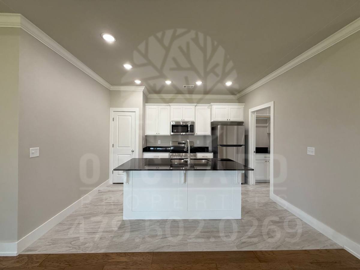 Apartment for rent at 2007 E Brookview Dr, Siloam Springs, AR 72761