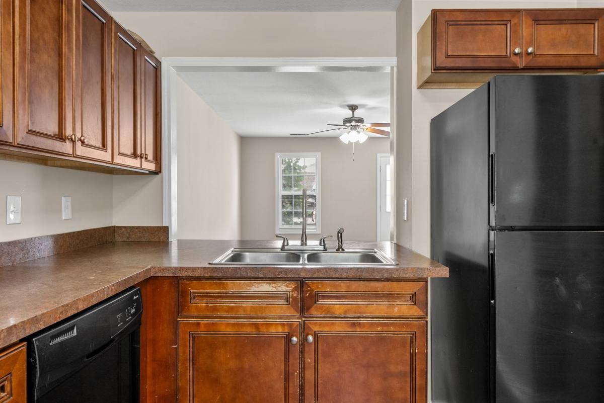 Apartment for rent at 295 Raleigh Dr, Clarksville, TN 37043