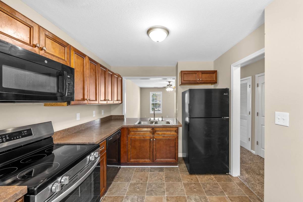 Apartment for rent at 295 Raleigh Dr, Clarksville, TN 37043