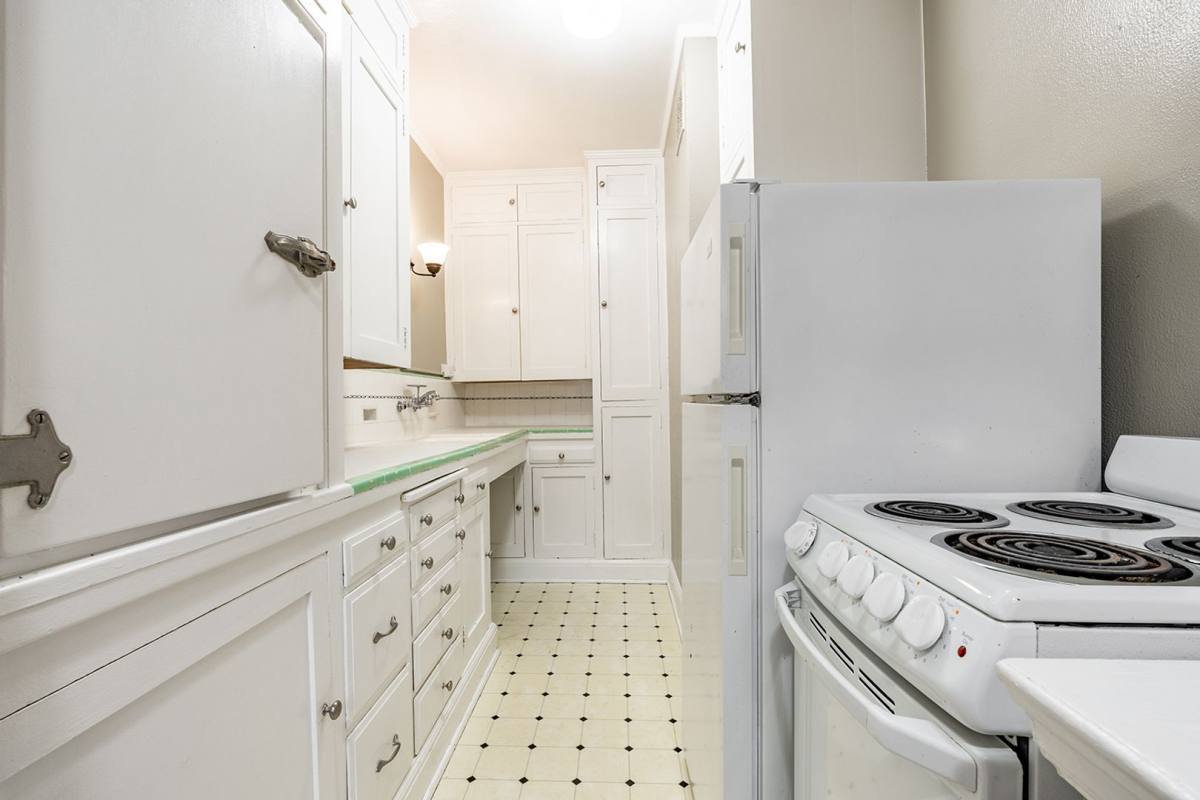 Apartment for rent at 415 W Roy St, Seattle, WA 98119