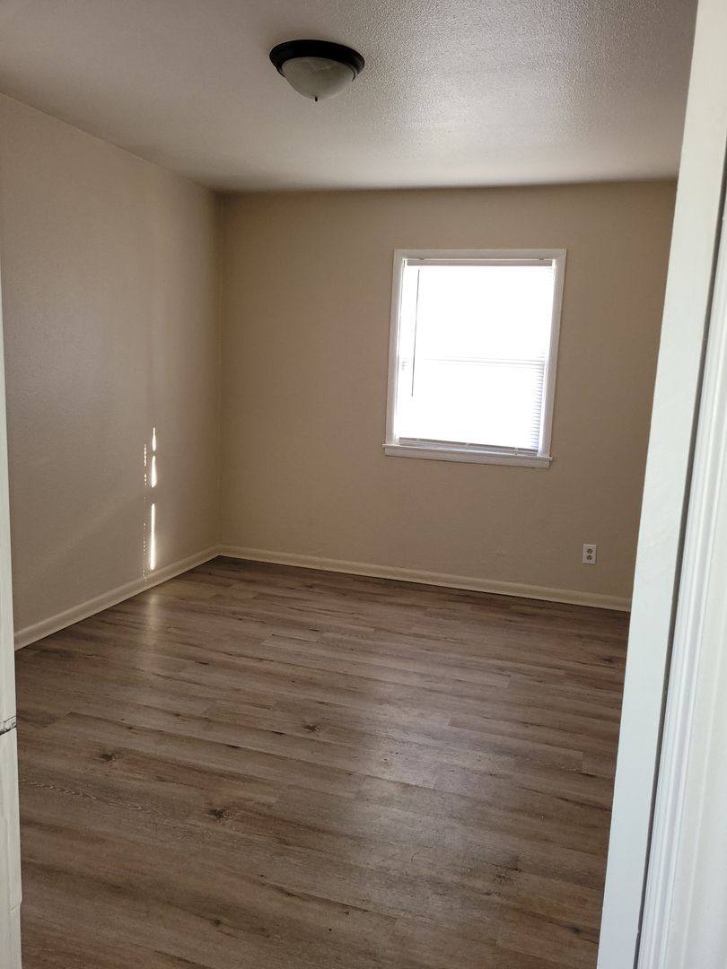 Apartment for rent at 2945-2949 S Hydraulic, Wichita, KS 67216