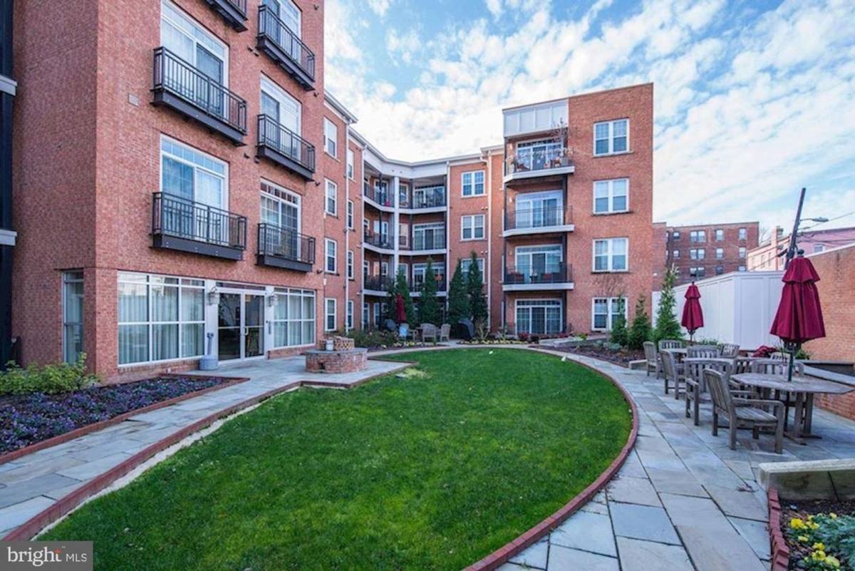 Apartment for rent at 1451 Belmont St NW, Washington, DC 20009