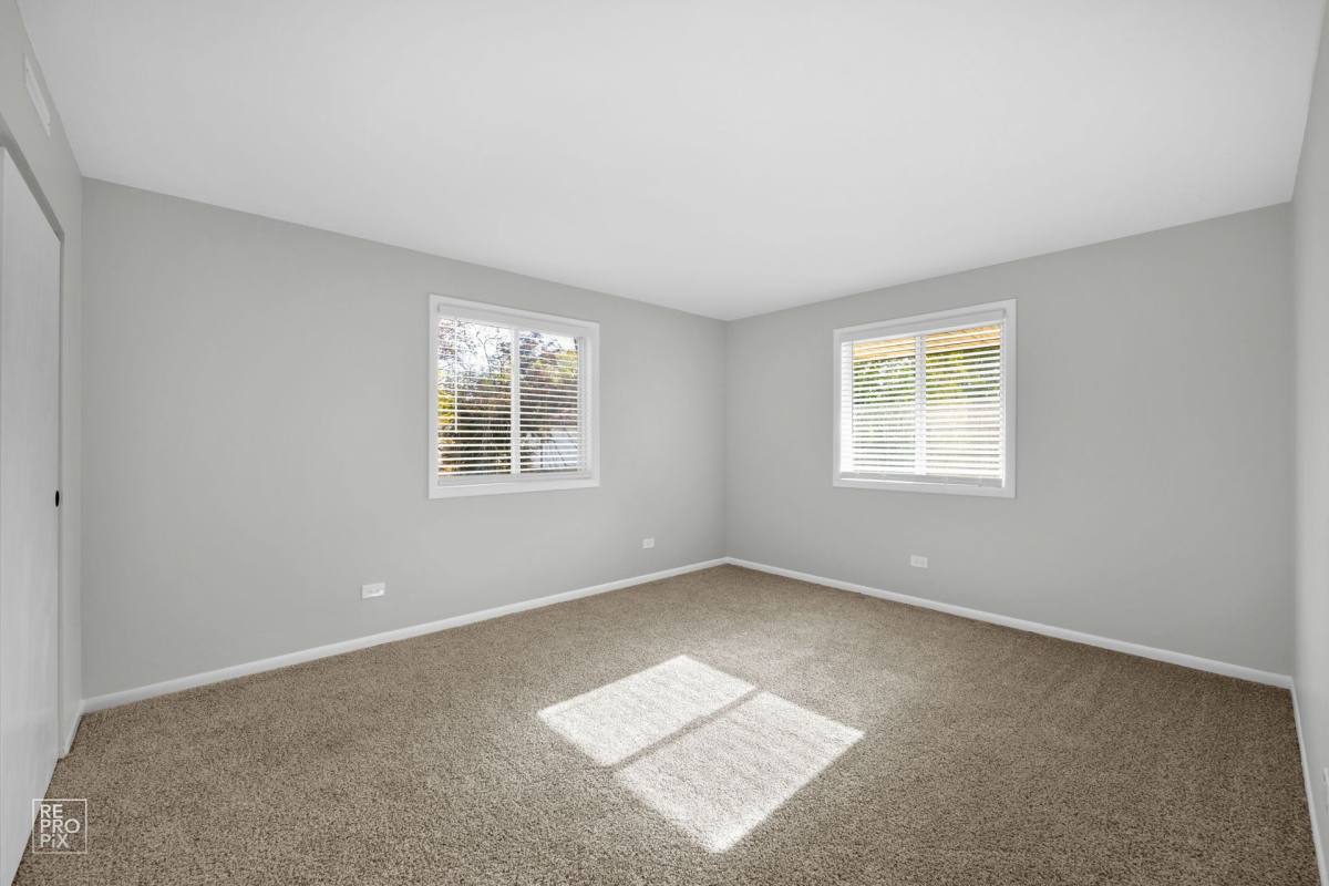 Apartment for rent at 4206 Lindenwood Dr, Matteson, IL 60443